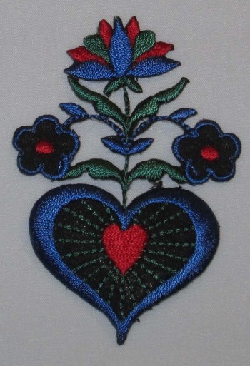 Dutch Heart Embroidered Appliques #7322