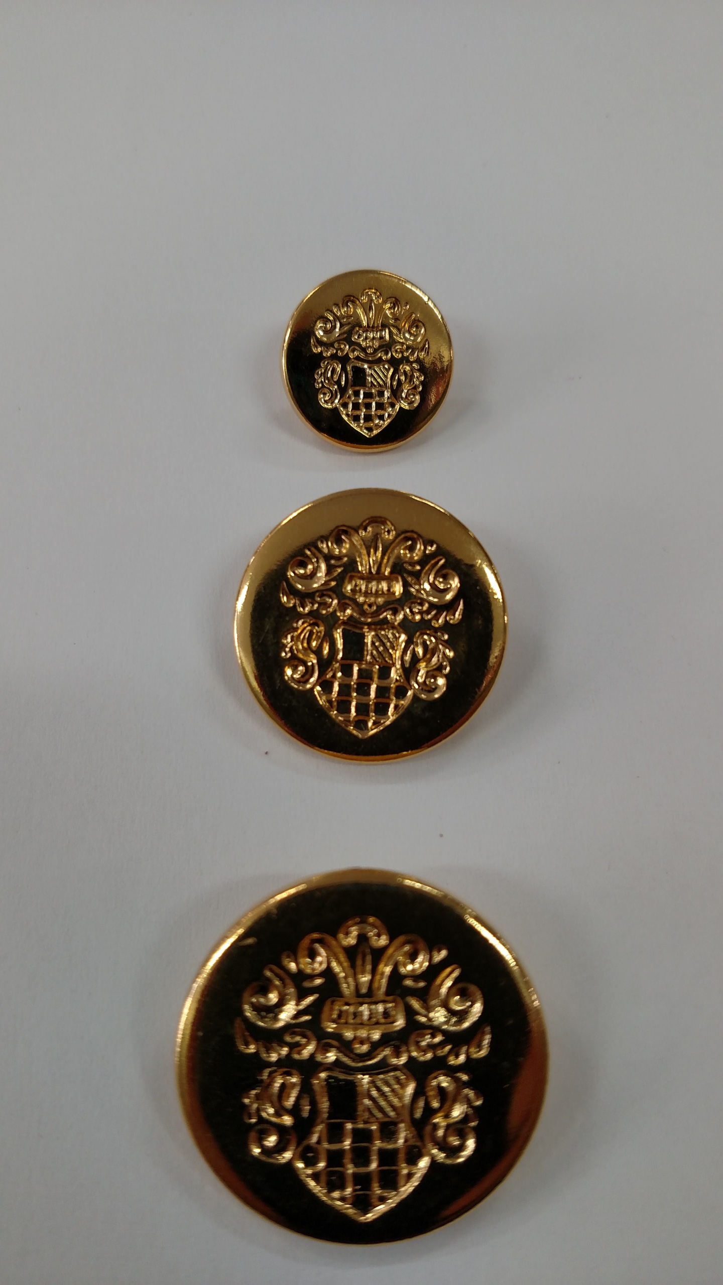 Brass tone hi polish blazer buttons with crest, 12 button set